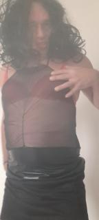 adore la lingerie féminine à Le Mans